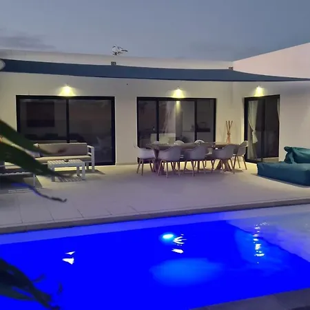 Valentina, Piscine Chauffee Et Serenite 라하레스
