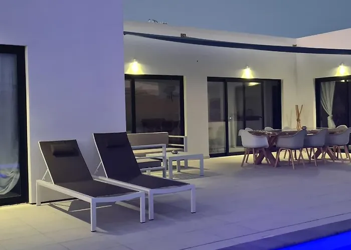 Valentina, Piscine Chauffee Et Serenite Lajares