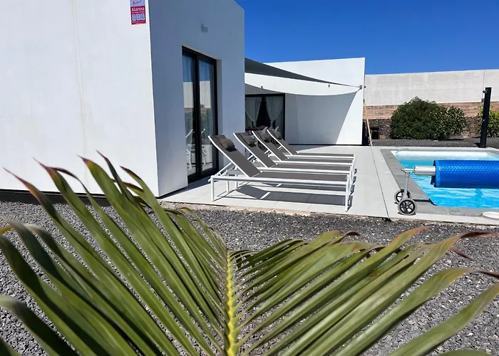 Valentina, Piscine Chauffee Et Serenite Lajares