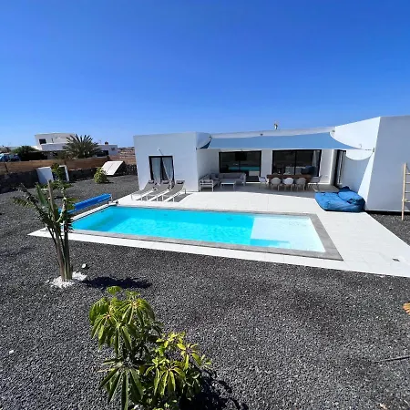 Valentina, Piscine Chauffee Et Serenite * Lajares